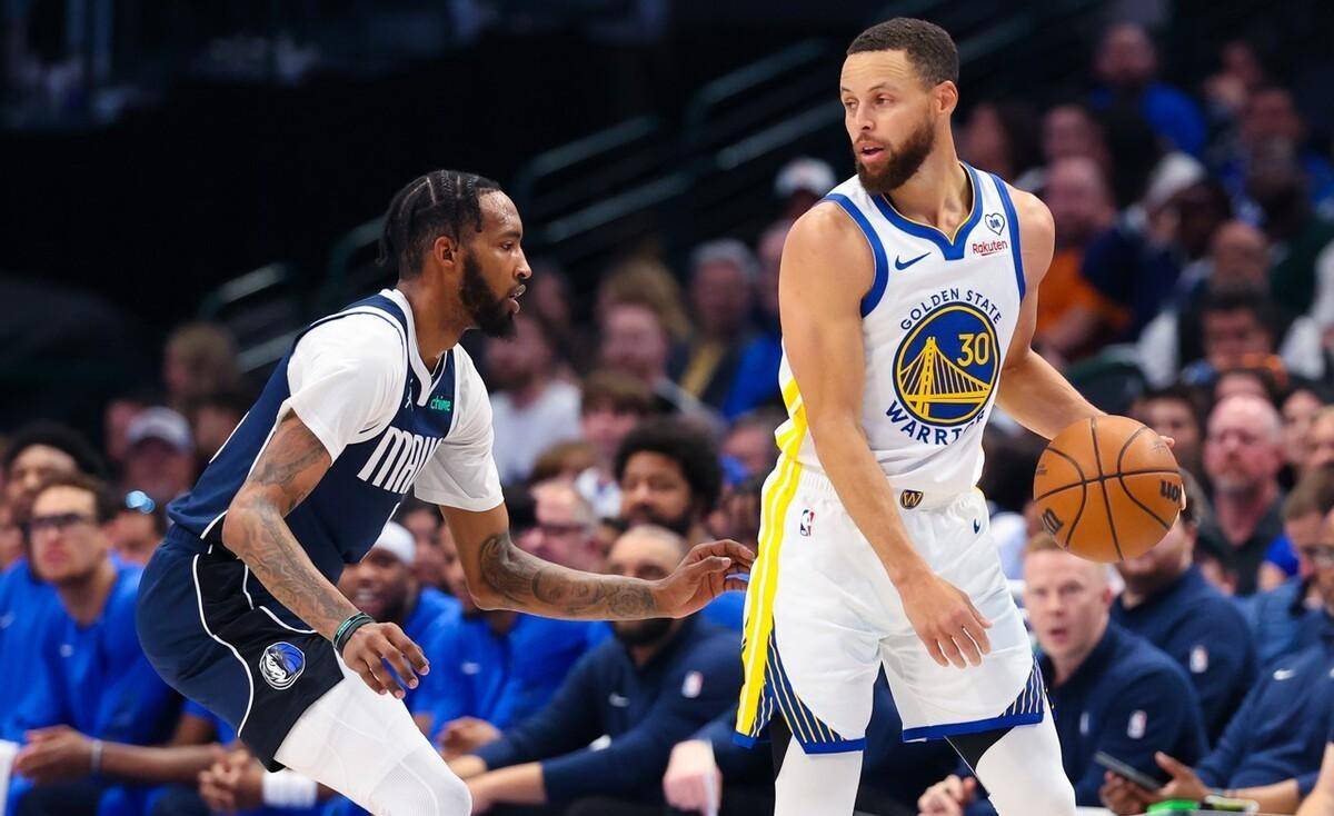 九游-关于莱万多夫斯基在独行侠比赛中出色发挥，重要助攻引发热议！全场沸腾不已的信息-九游